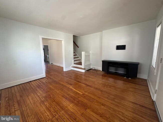 Building Photo - 610 Geddes St