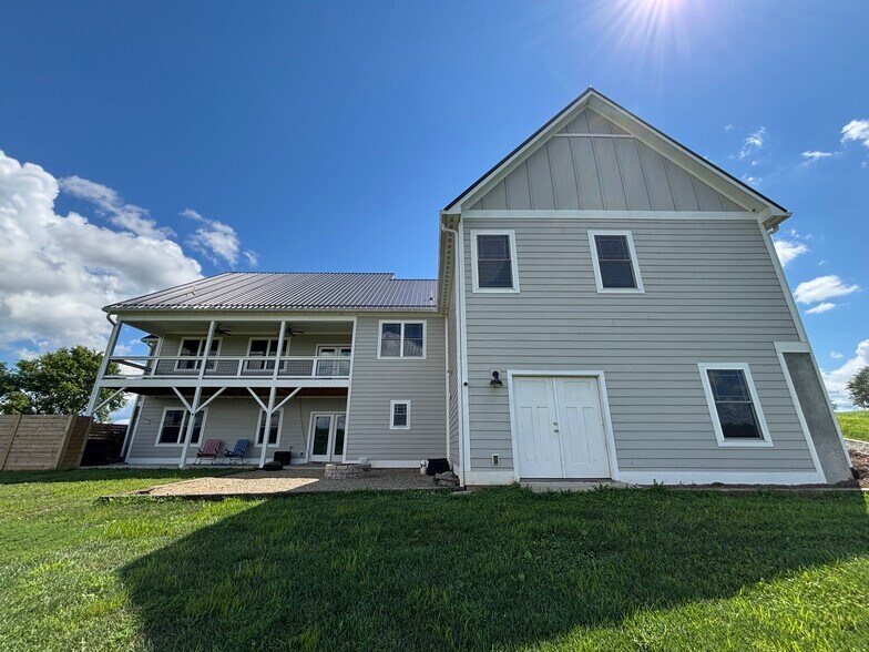 Building Photo - 1355 Bear Creek Rd