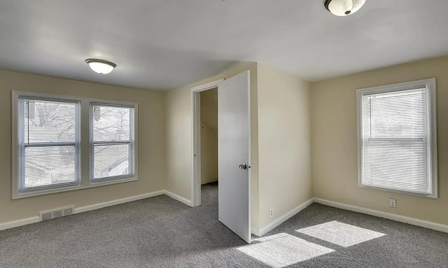 Building Photo - 6808 N 30th St