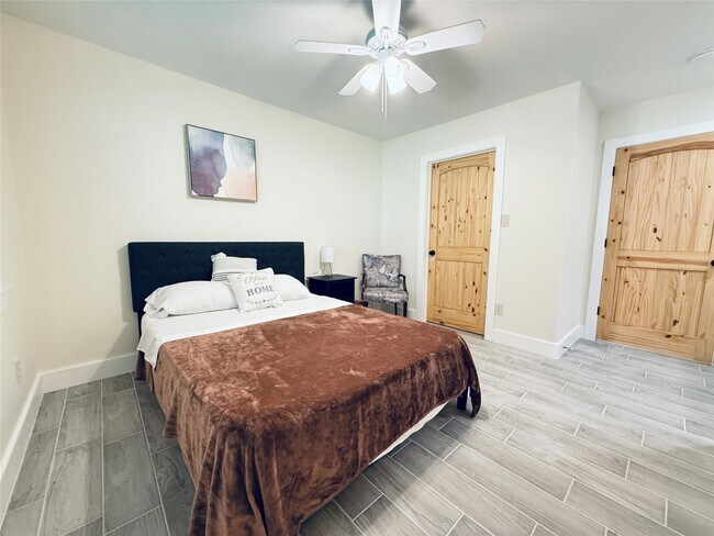 Building Photo - 3936 Wagon Rd