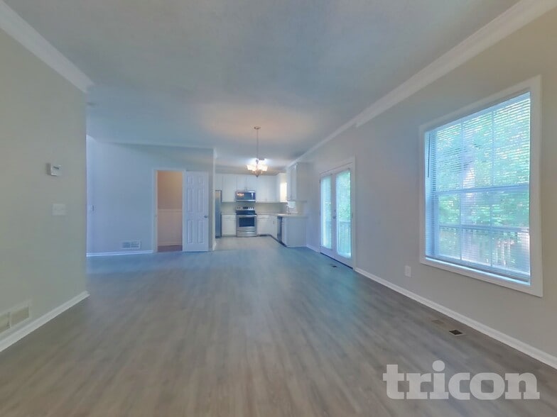 Building Photo - 504 Anthony Pl