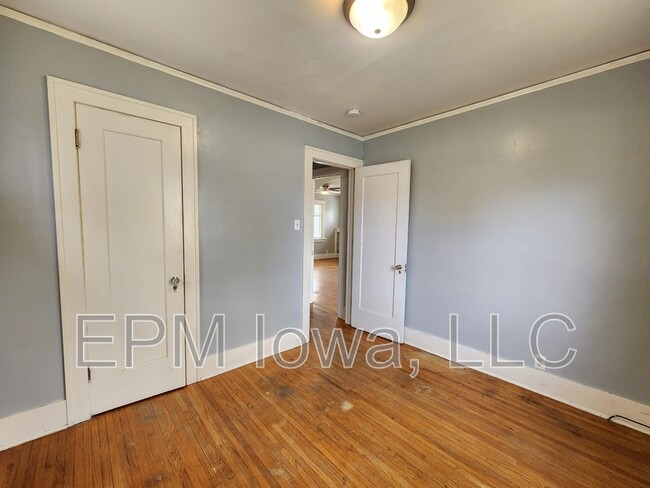 Building Photo - 507 3rd Ave SE