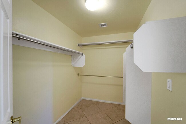 Building Photo - Charming 3BR House in Tucson