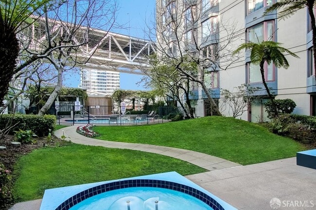 Building Photo - 201 Harrison St