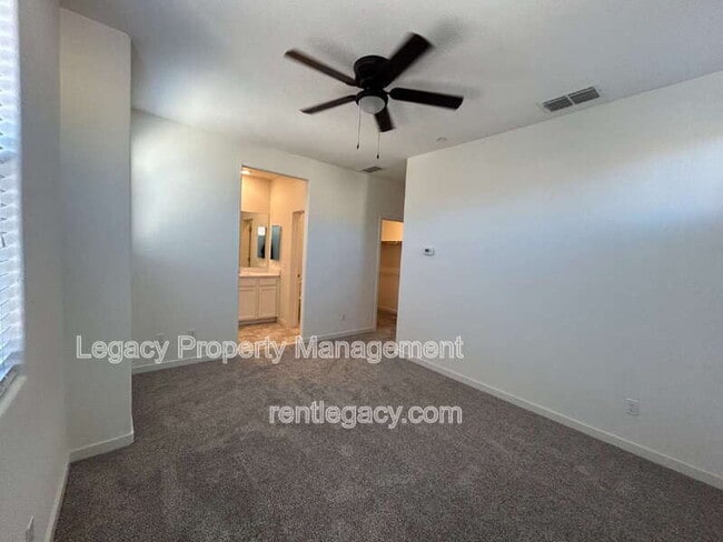 Building Photo - 3998 E Commerce Way