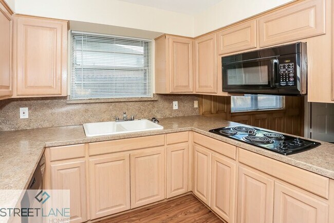 Building Photo - Charming 3 Bedroom in Irving!