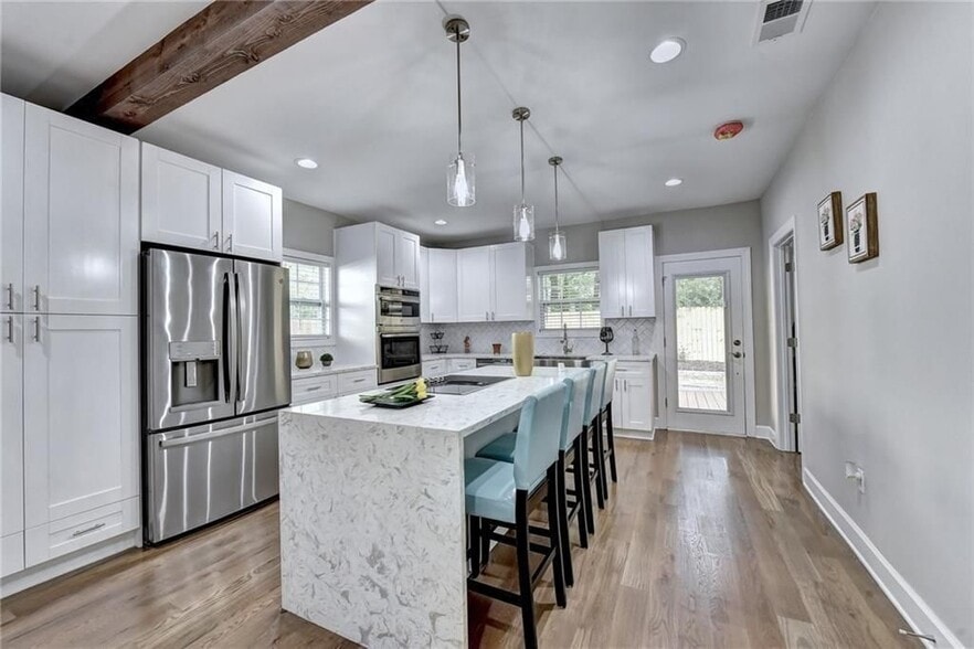 Building Photo - 663 Bryan St SE