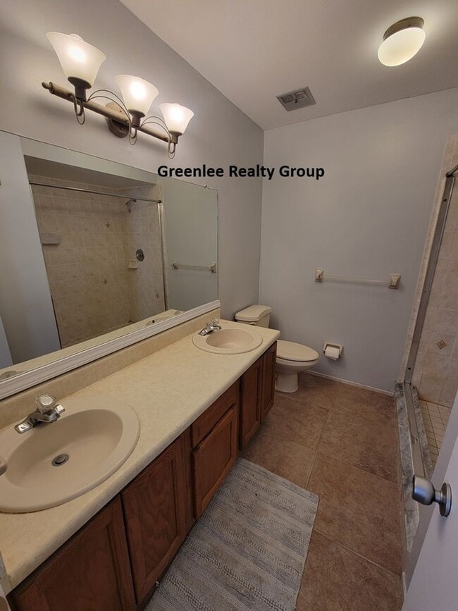 Building Photo - 2 Bed/2 Bath Condo in 55+ Community – Pool...