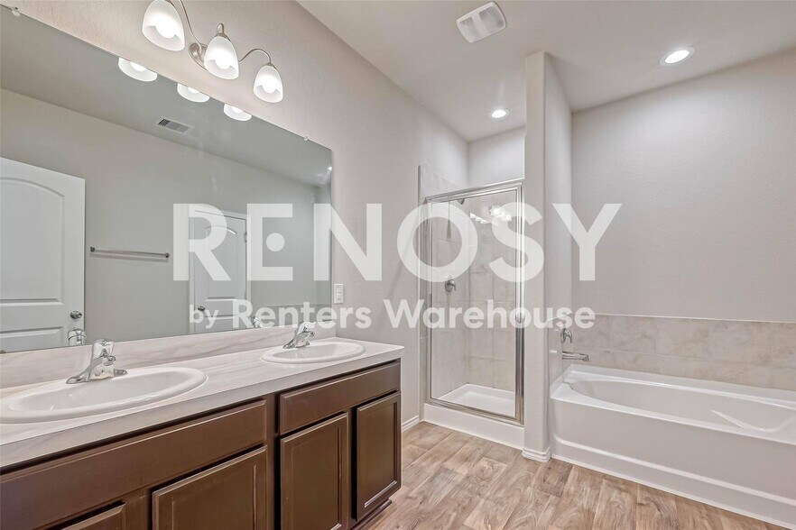 Building Photo - 14122 Silver Falls Ct