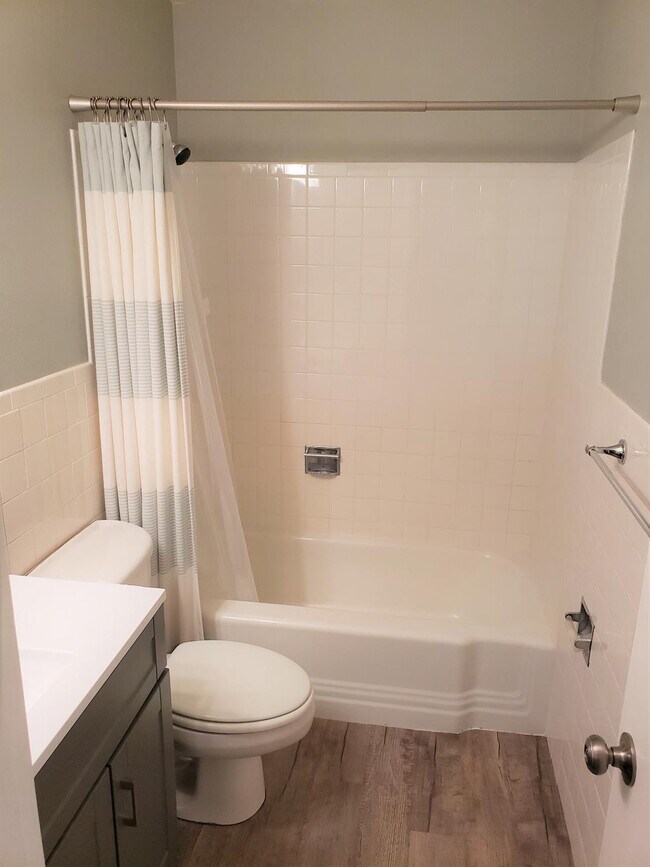 Building Photo - 4906 6th St