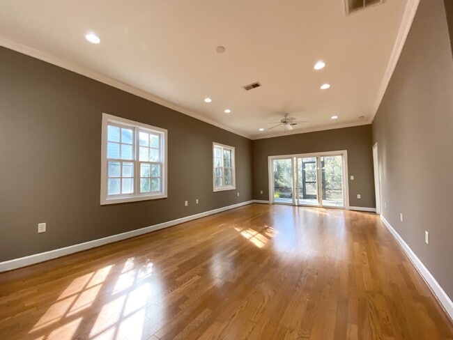 Building Photo - Four Bedroom Townhouse w/ Garage in Seagrass Station!