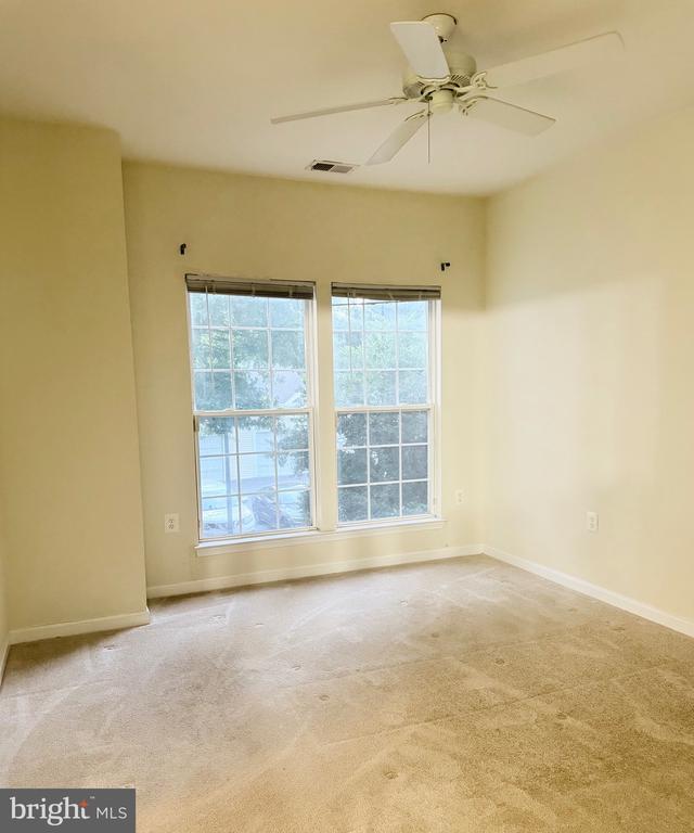 Building Photo - 4137 Fountainside Ln