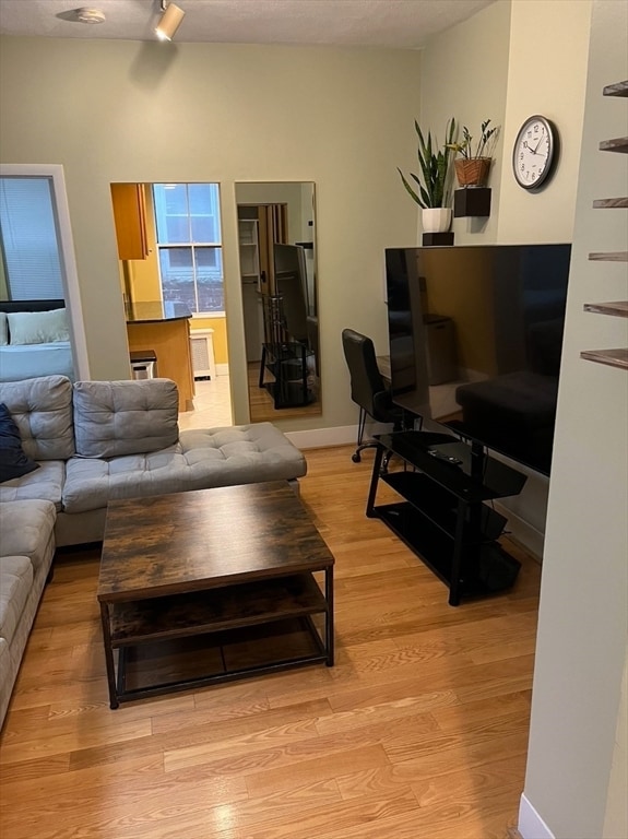 Building Photo - 11 Irving St