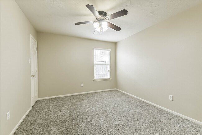 Building Photo - 8914 Heron Nest Dr