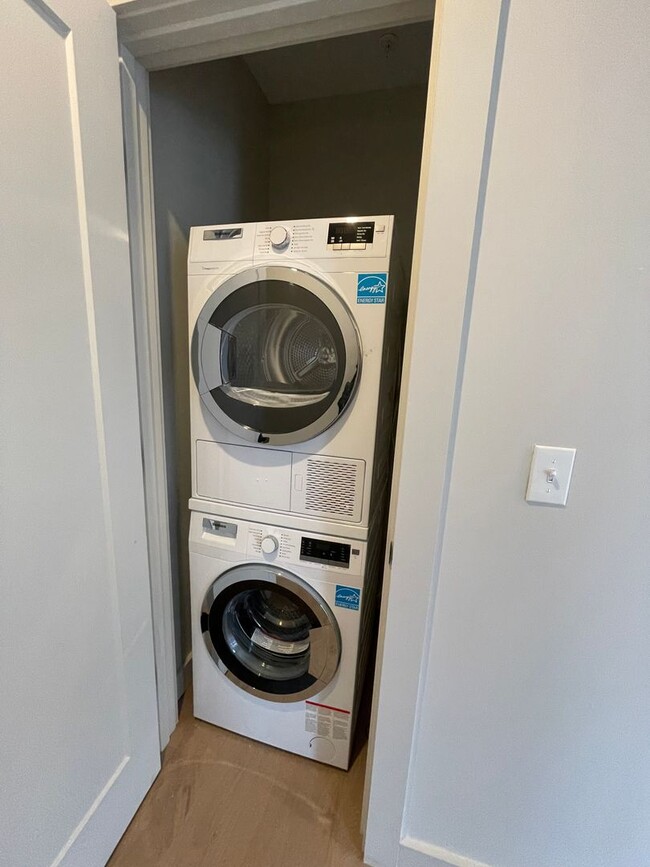 Building Photo - New construction condo available now!