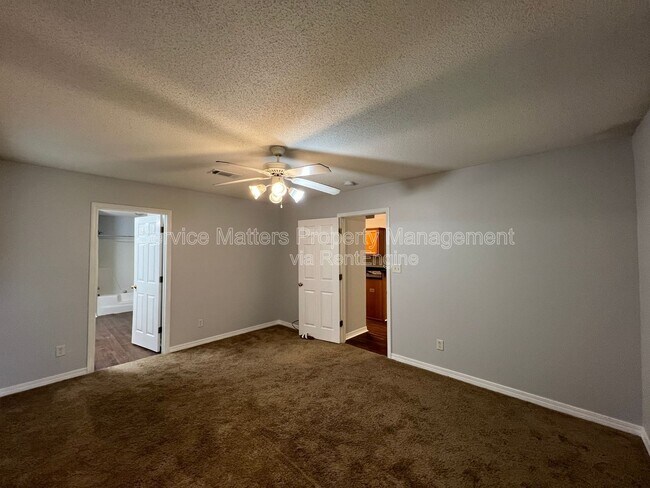 Building Photo - 4742 Spencer Oaks Blvd