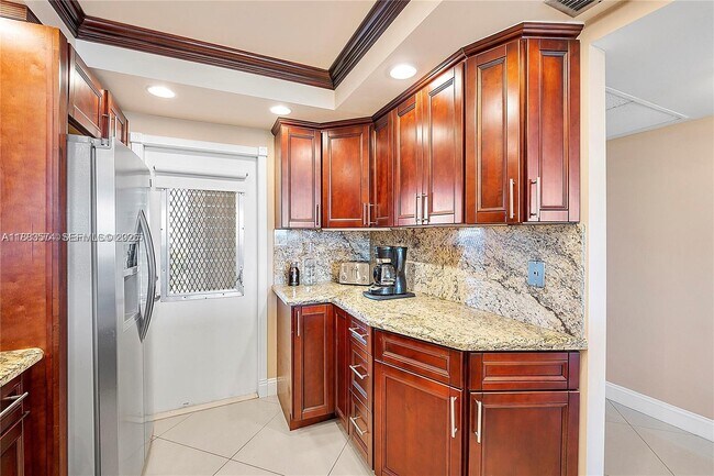 Building Photo - 2940 N Course Dr