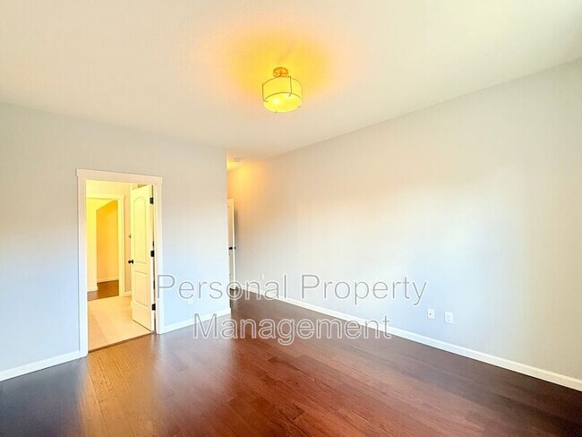 Building Photo - 2606 NE 130th Ct