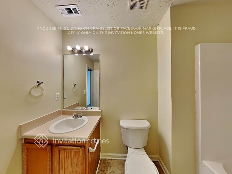 Building Photo - 395 Crestfield Cir