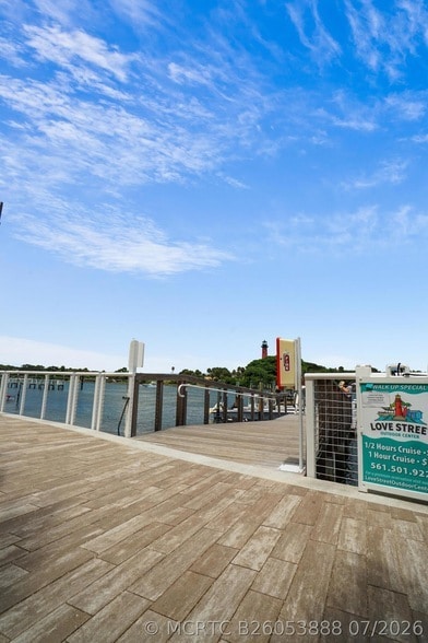Building Photo - 300 N Hwy A1A