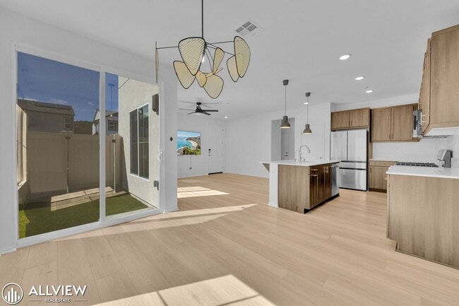 Building Photo - Bright 4-Bed, 2.5-Bath Home in Fallbrook’s Citro Community