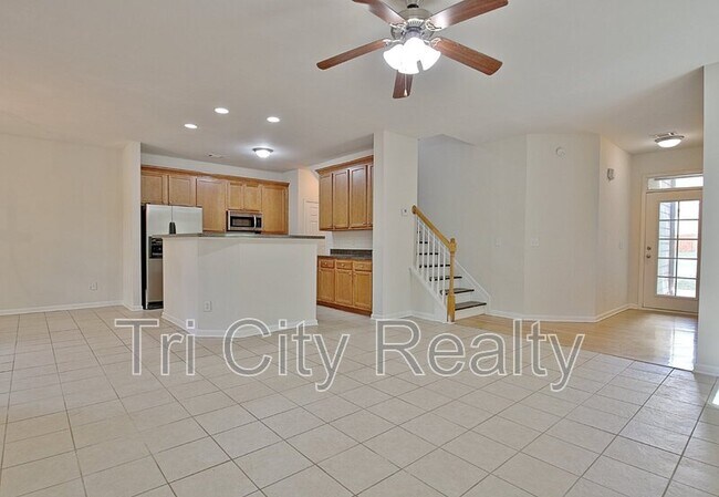 Building Photo - 111 Covington Terrace