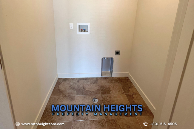 Building Photo - 14391 S Oakfield Way