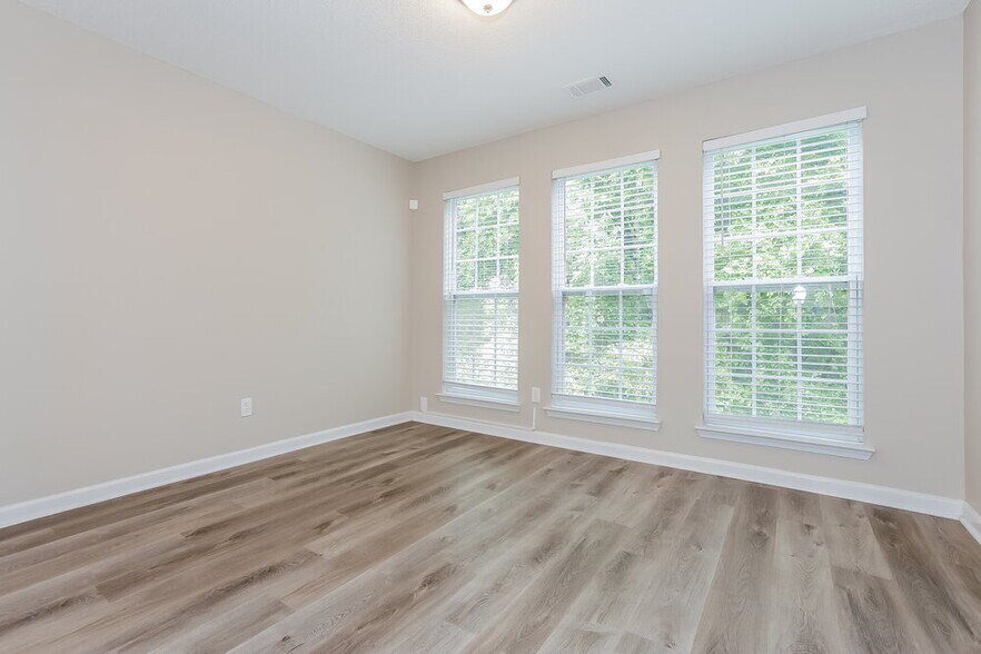 Building Photo - 96 Revere Turn