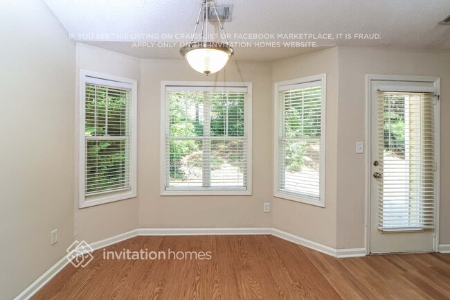 Building Photo - 305 Cole Creek Dr