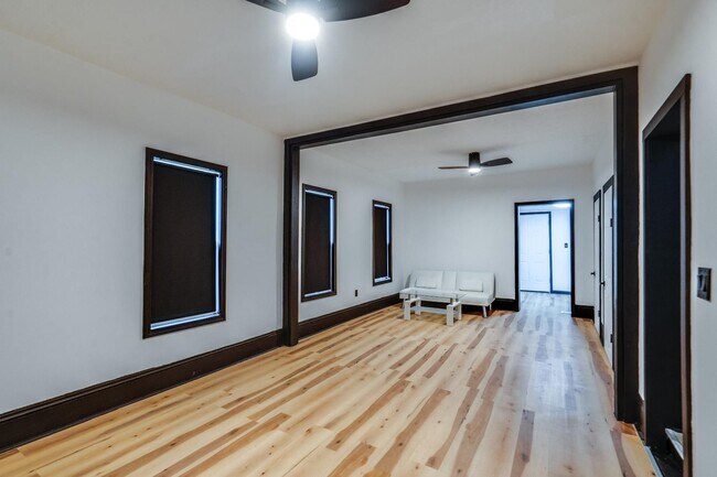 Building Photo - Newly Remodeled Four Bedroom