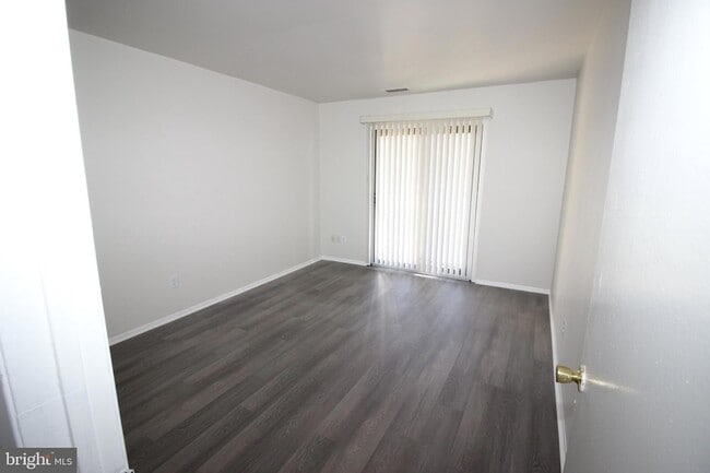 Building Photo - 2016 Jason Dr