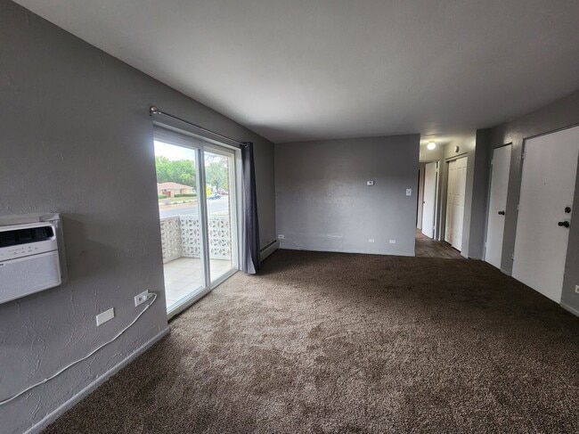 Building Photo - 1994 Elmira St