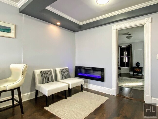 Building Photo - Short-Term Furnished 1 Bedroom In Bedford-...