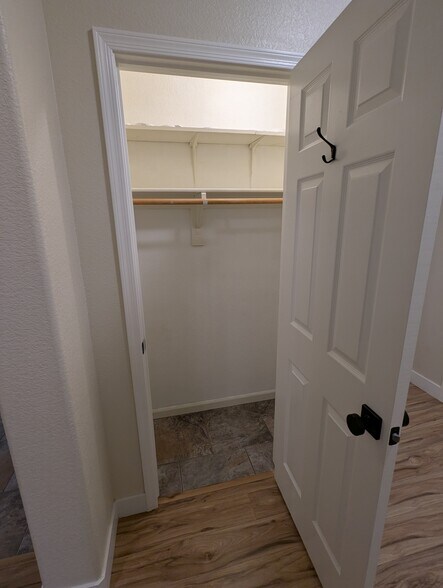 Building Photo - 267 E Smoke Tree Rd