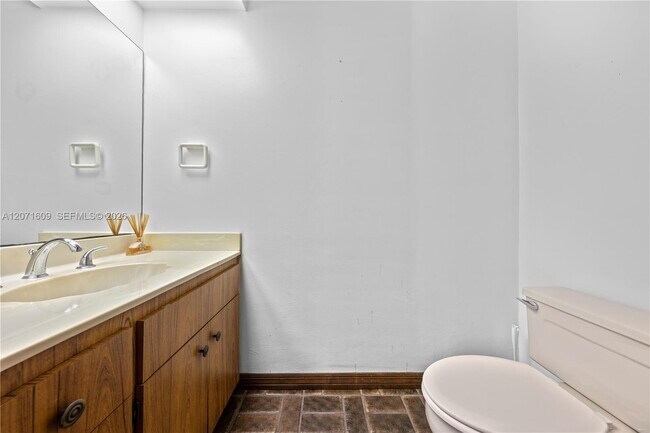 Building Photo - 22100 SW 194th Ave