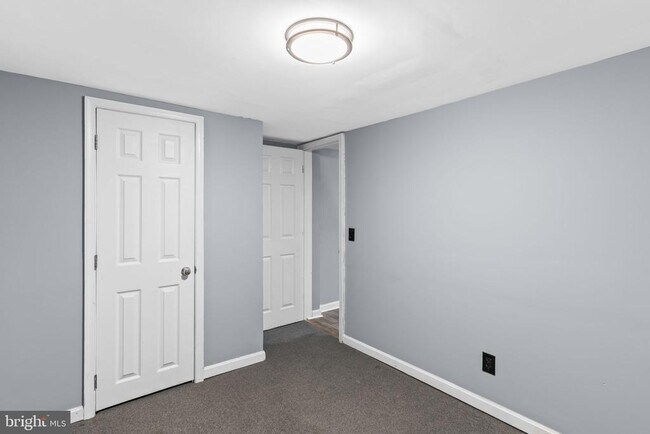 Building Photo - 7596 Amherst Dr
