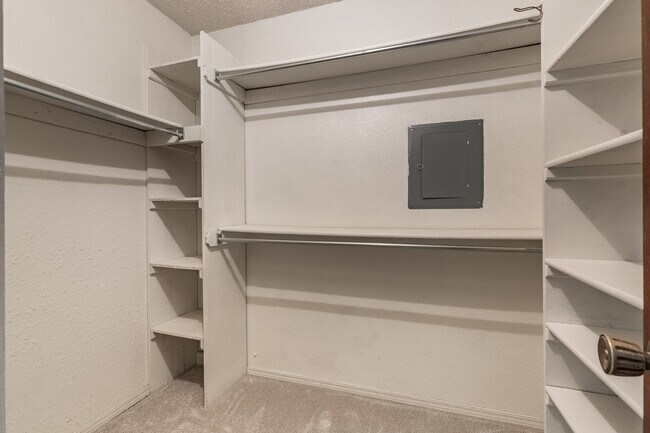 Building Photo - 9024 Northridge Dr