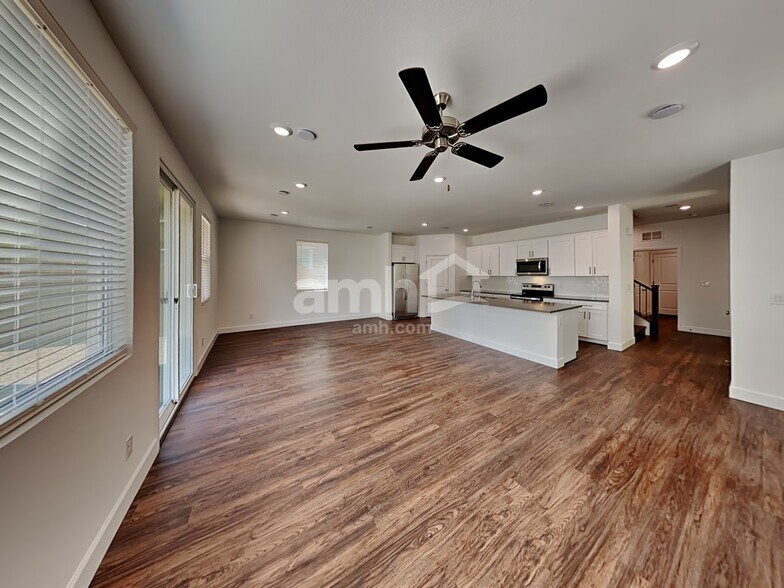 Building Photo - 9158 Ribbon Mdw Ct