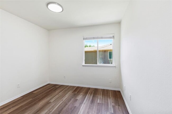 Building Photo - 14416 Lewis Carroll Ln