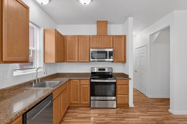 Building Photo - 2038 SE 171st Ave