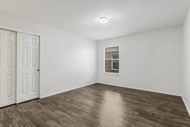 Building Photo - 116 Mallard Ln