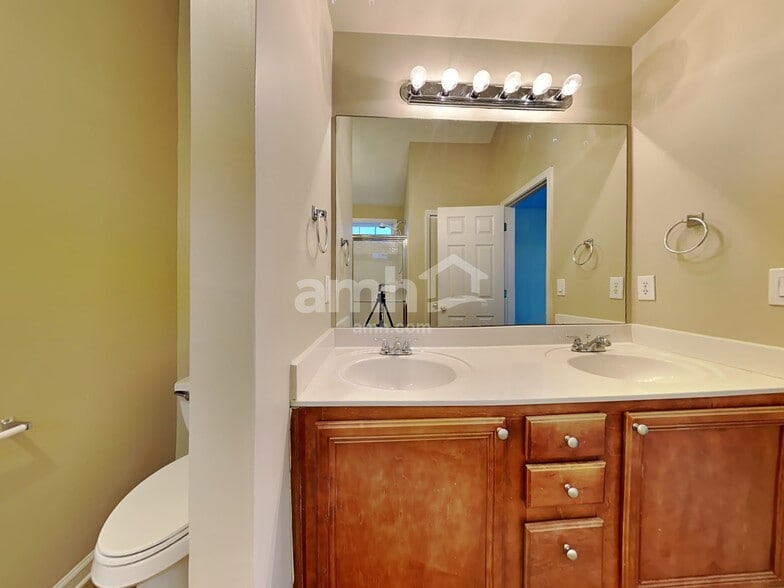 Building Photo - 2630 Gatewater Ct