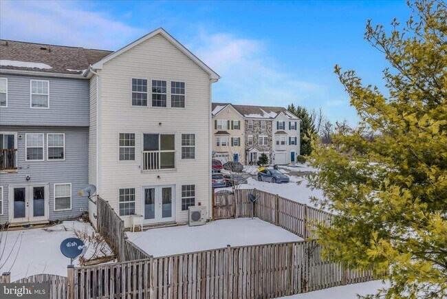 Building Photo - 36 Bruce Dr