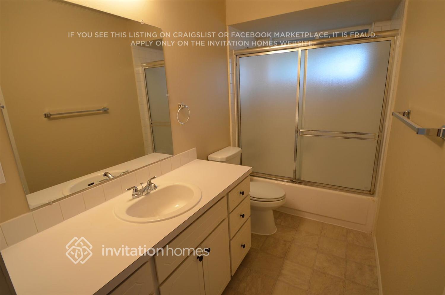 Building Photo - 8311 113 St E