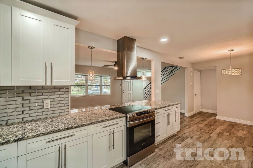 Building Photo - 7394 Norwich Ln