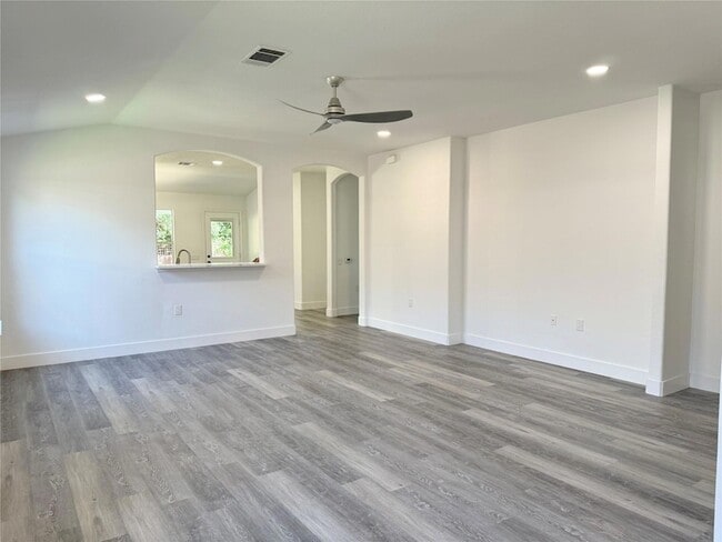 Building Photo - 5201 Bantom Woods Bend
