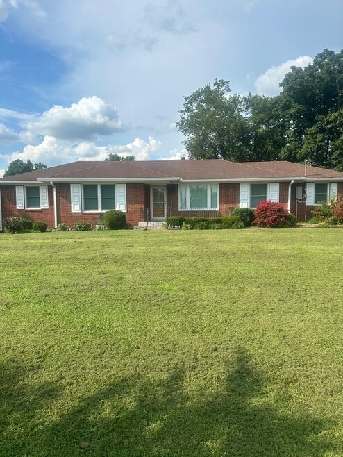 Building Photo - 2916 Windemere Cir