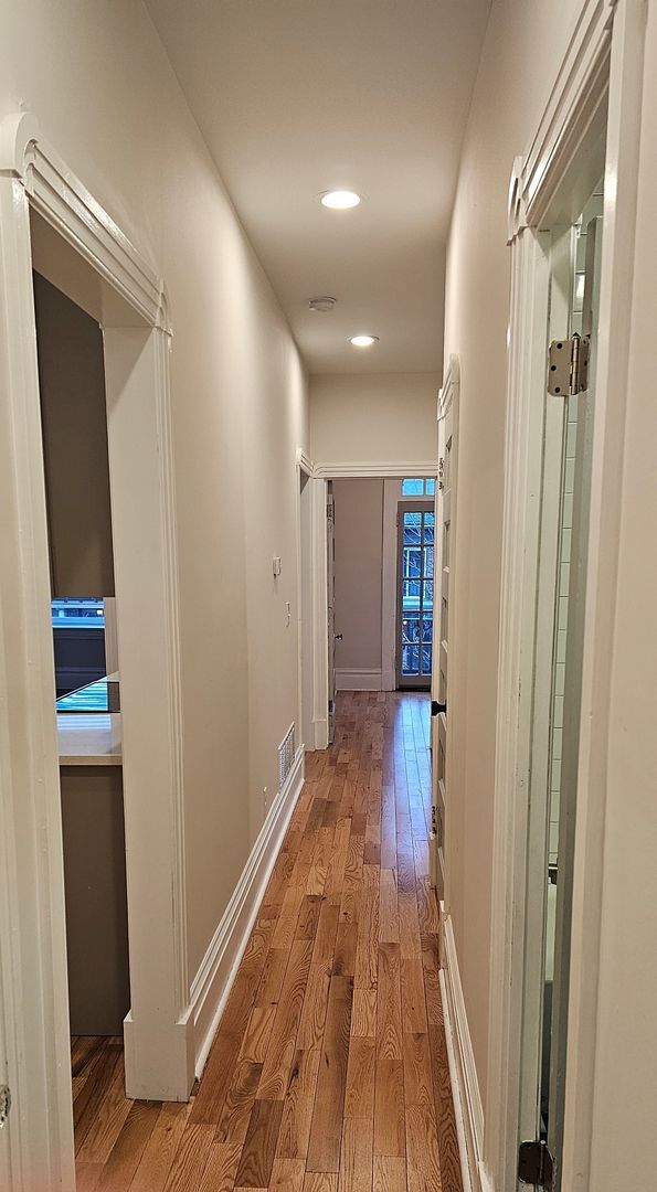 Building Photo - 3841 Shenandoah Ave