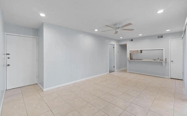 Building Photo - 408 Marshall Ct