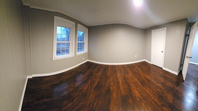 Building Photo - 149 Rocky Point Ave